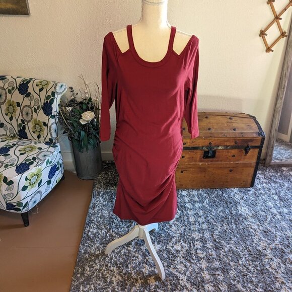 NWT Cinnamon girl- Berry-Colored Cold-Shoulder Midi Dress - Size Large - Picture 1 of 2